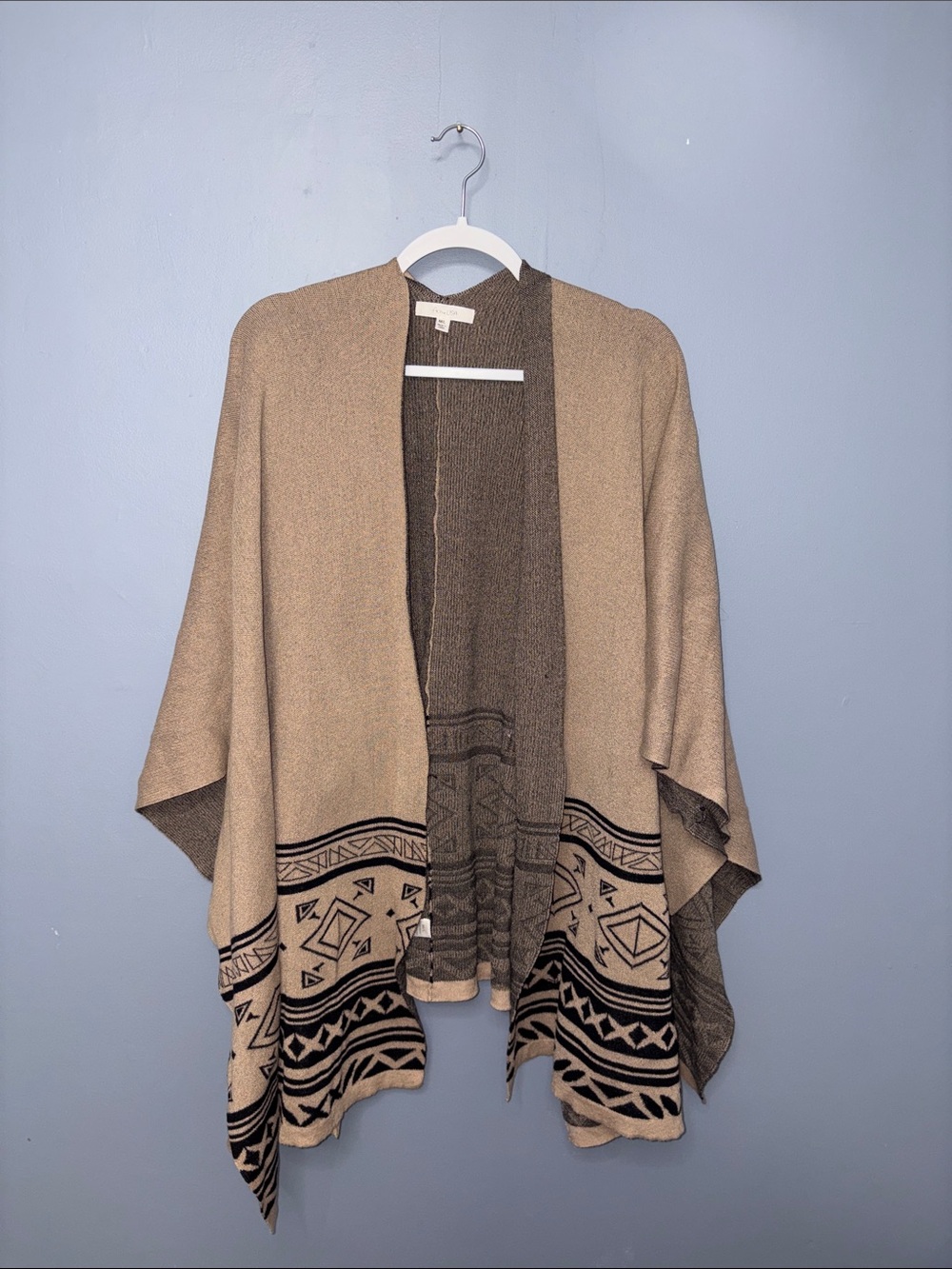 Active USA • Beige Printed Shaw